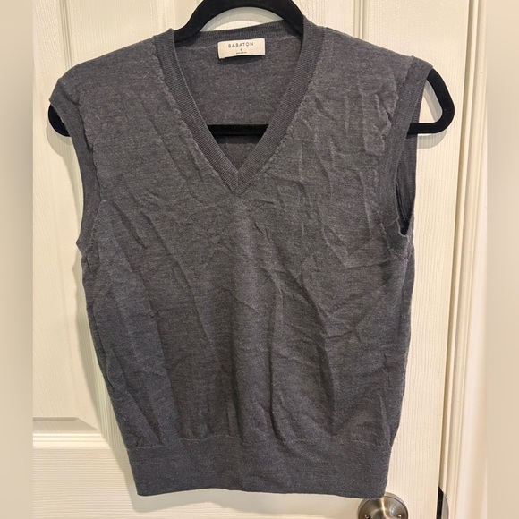 Aritzia Babaton Allocate Merino Wool Sweater Vest Size Small - Picture 2 of 5
